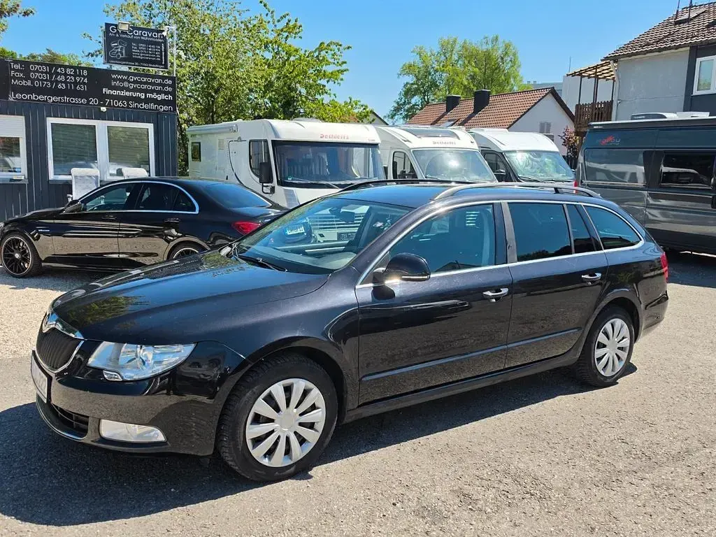 Gebraucht Skoda Superb Exclusive 140 PS (102 kW) 2013 Schwarz Kombi