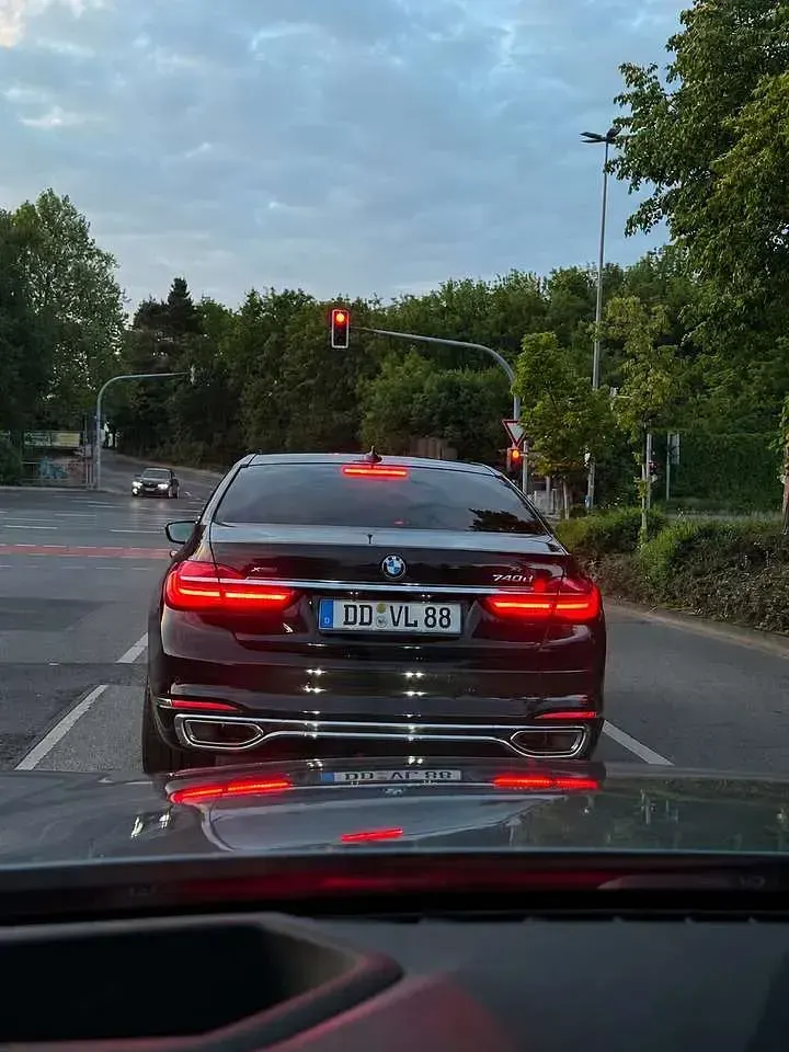Gebraucht BMW 740L Comfort Edition 320 PS (235 kW) 2017 Limousine