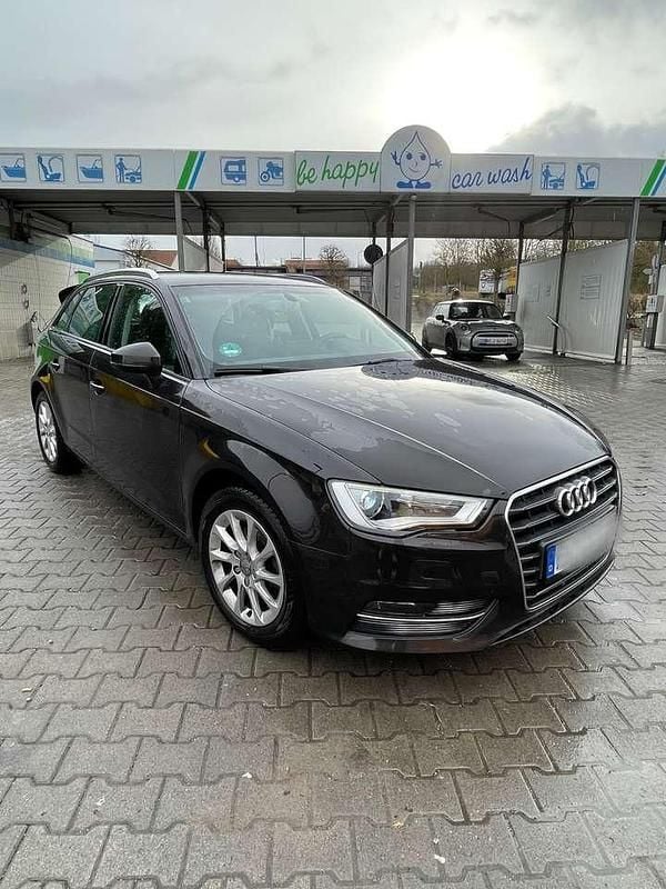 Gebraucht Audi A3 Attraction 105 PS (77 kW) 2014 Braun Kombi