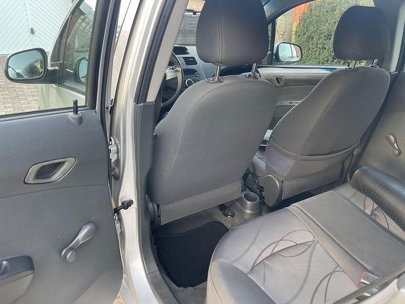 Gebraucht Chevrolet Spark LS 68 PS (50 kW) 2010 Silber Kleinwagen