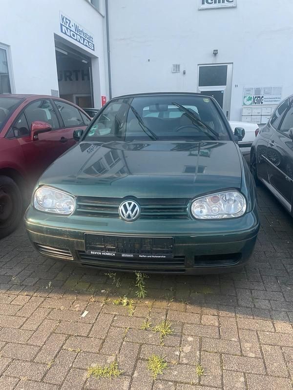 Grün Gebraucht 1998 VW Golf Cabriolet Cabrio | 1.099 € - Bild 1/4