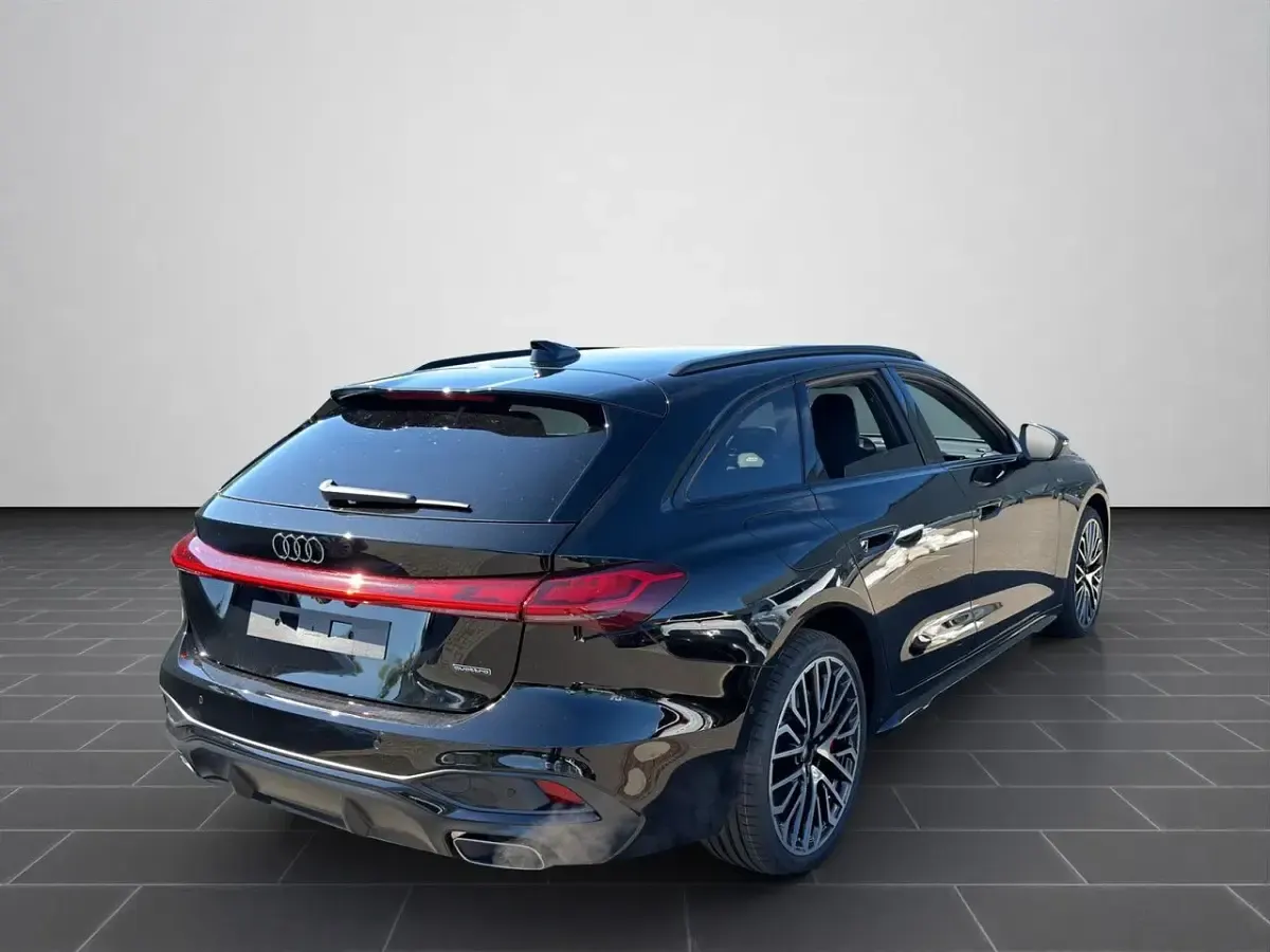 Neu Audi A5 Advanced 367 PS (269 kW) 2026 Mythosschwarz metallic (metallic) Kombi