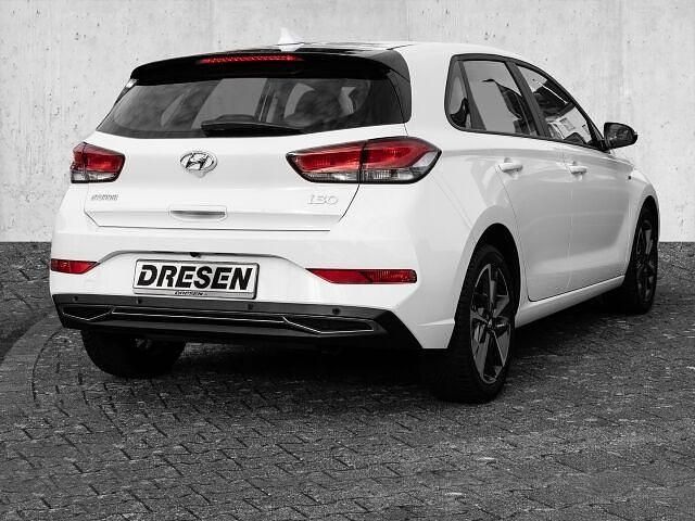 Gebraucht Hyundai i30 Trend 120 PS (88 kW) 2023 Weiss Limousine