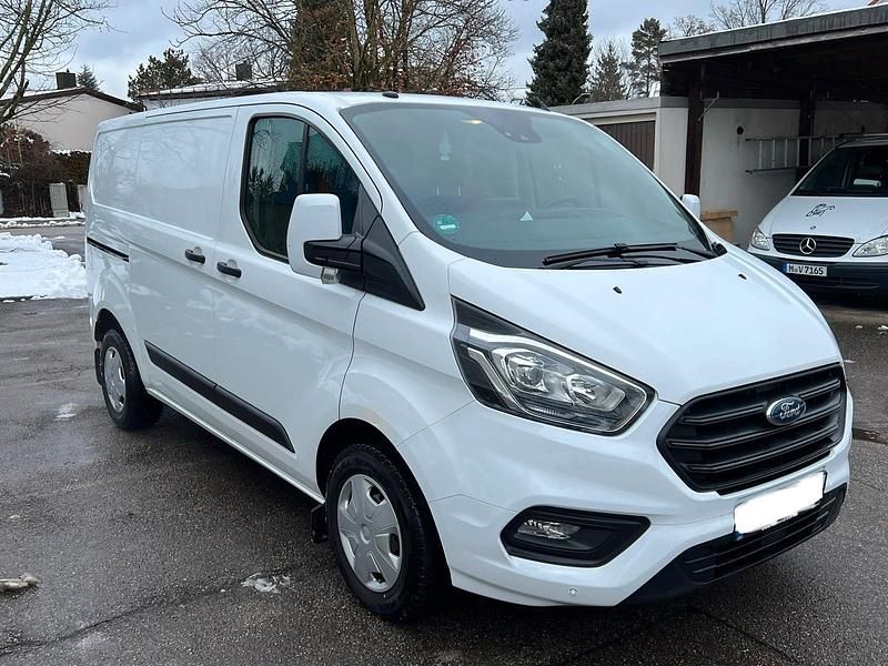 Weiß Gebraucht 2018 Ford Transit Custom Van / Kleinbus | 16.700 € (Superpreis) - Bild 1/4