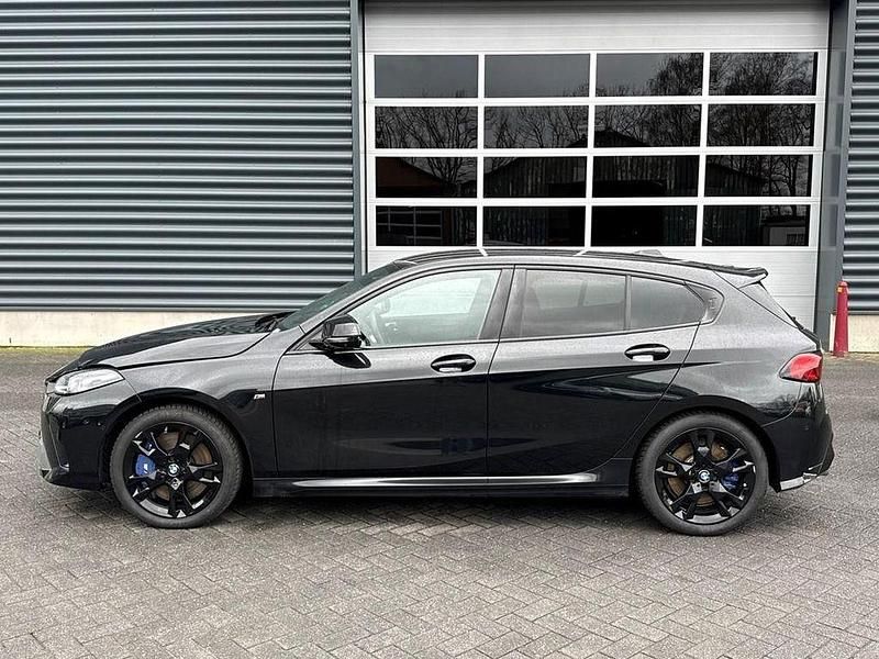 Gebraucht BMW M135 Sport Line 300 PS (220 kW) 2024 Schwarz Kleinwagen