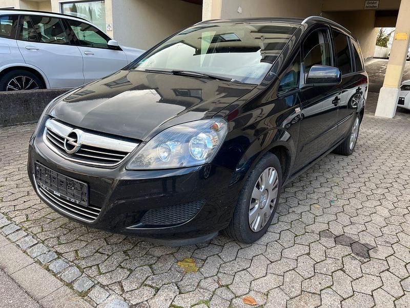 Schwarz Gebraucht 2013 Opel Zafira Family Van / Kleinbus | 3.990 € (Fairer Preis) - Bild 1/4