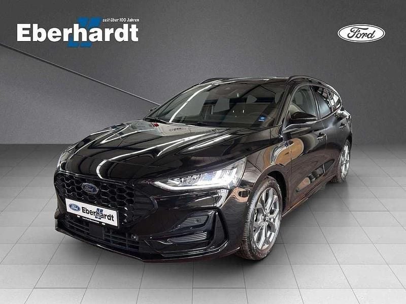 Obsidianschwarz metallic Gebraucht 2024 Ford Focus ST-Line Kombi | 23.880 € (Guter Preis) - Bild 1/4