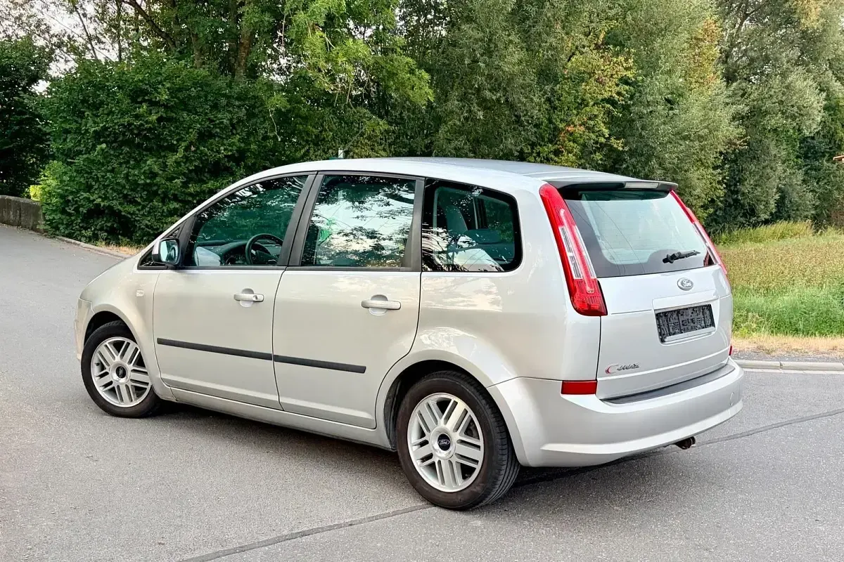 Gebraucht Ford C-MAX 115 PS (84 kW) 2010 Silber Van / Kleinbus