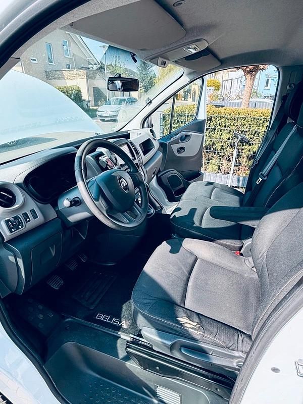 Gebraucht Renault Trafic 90 PS (66 kW) 2015 Weiß Van / Kleinbus