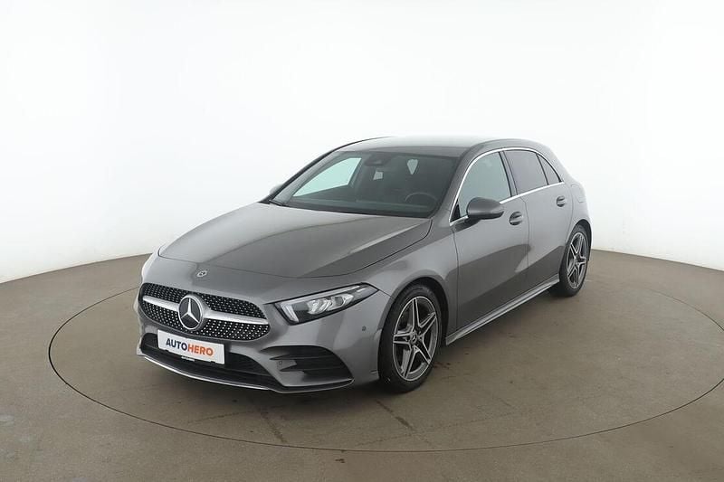 Gebraucht Mercedes A180 AMG line 136 PS (100 kW) 2022 Grau Limousine