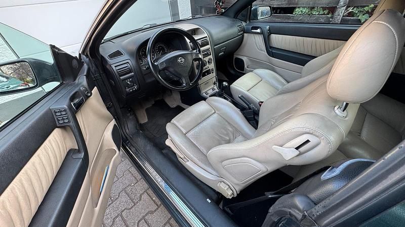Gebraucht Opel Astra Cabriolet 101 PS (74 kW) 2001 Grün Cabrio
