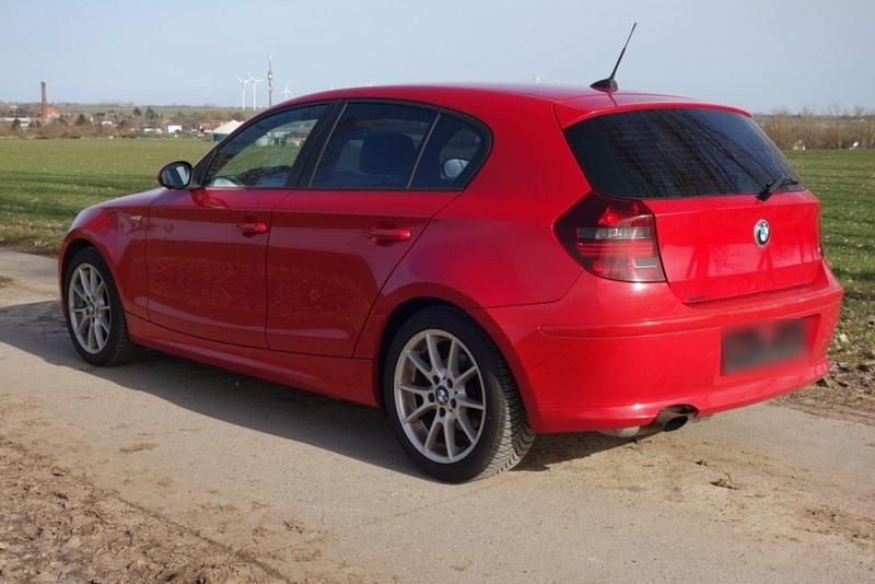 Second-hand BMW 116 122 CP (89 kW) 2009 Roșu Hatchback