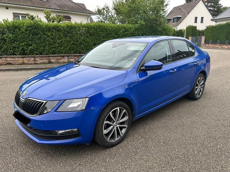 Blau Gebraucht 2019 Skoda Octavia Limousine | 8.450 € (Guter Preis) - Bild 1/4