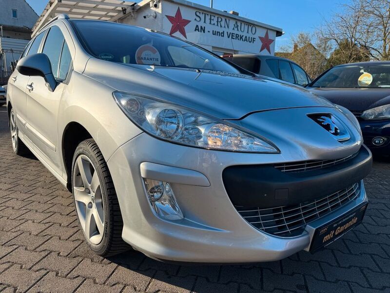 Grau Gebraucht 2010 Peugeot 308 Platinum Kombi | 5.999 € (Etwas zu teuer) - Bild 1/4