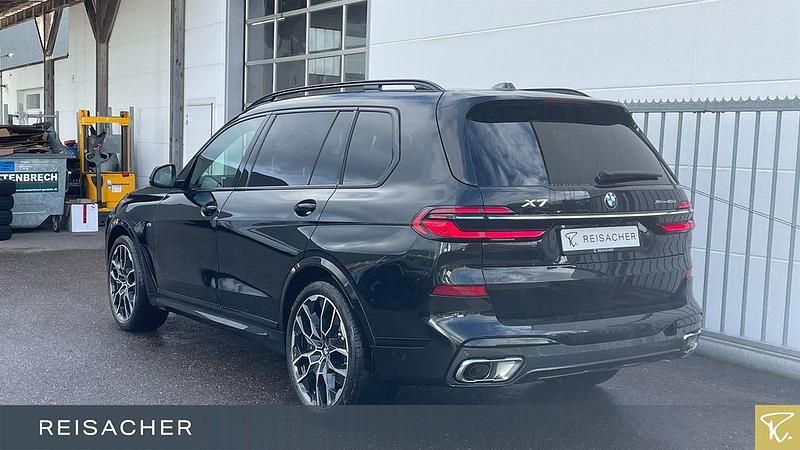 Neu BMW X7 Performance 340 PS (250 kW) 2025 Schwarz SUV