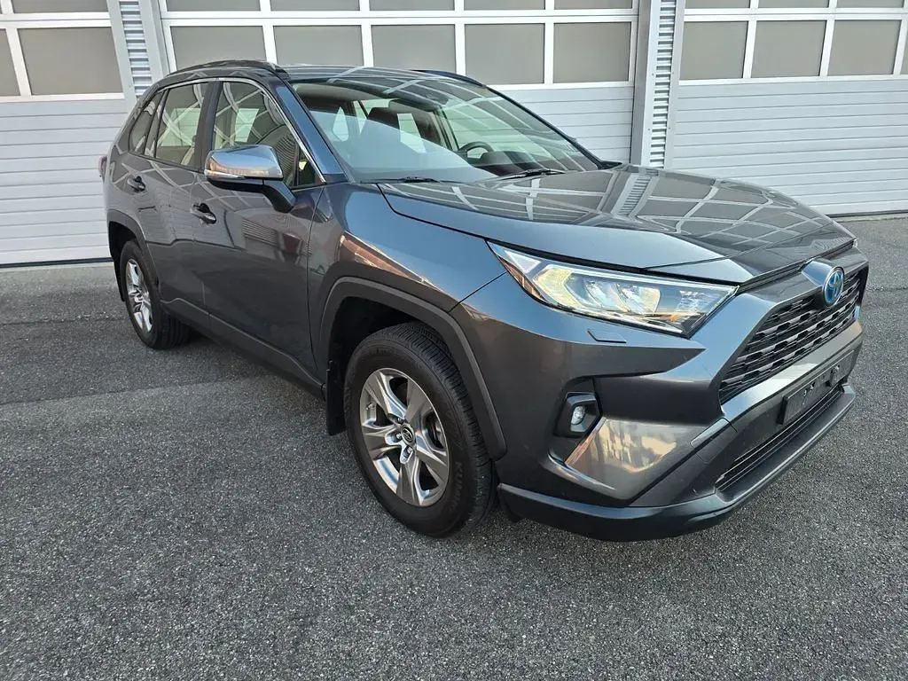 Gebraucht Toyota RAV4 Hybrid 178 PS (130 kW) 2022 Grau SUV