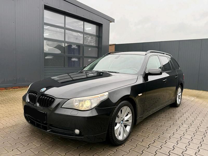 Schwarz Gebraucht 2005 BMW 523 Kombi | 1.999 € (Superpreis) - Bild 1/4