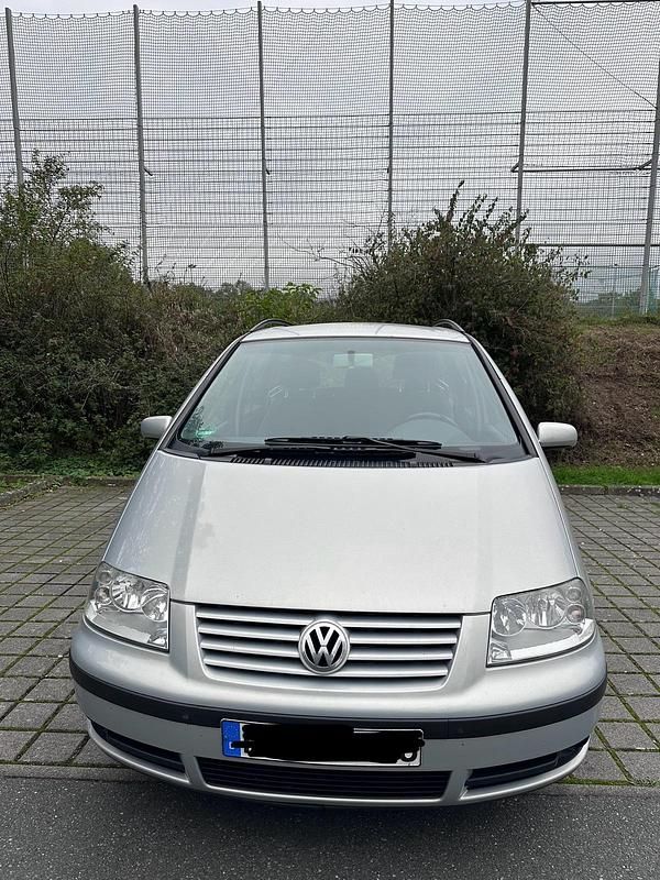 Silber Gebraucht 2000 VW Sharan Van / Kleinbus | 2.200 € (Fairer Preis) - Bild 1/4