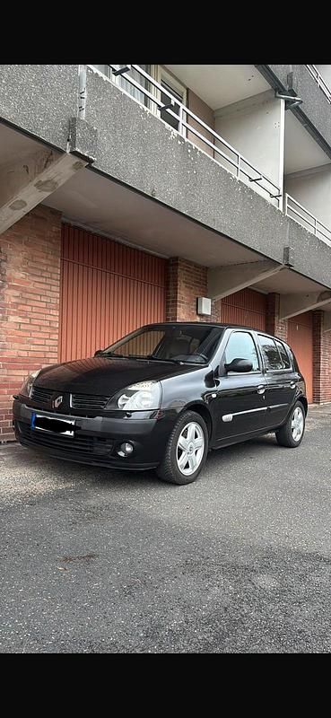 Gebraucht Renault Clio II Initiale Paris 107 PS (78 kW) 2004 Schwarz Kleinwagen