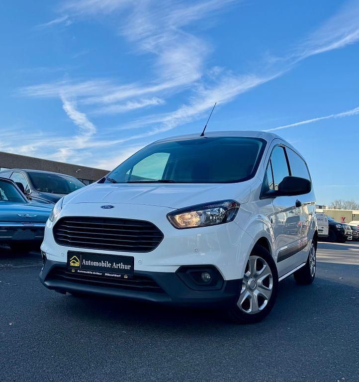 Gebraucht Ford Transit Trend 101 PS (74 kW) 2019 Weiß Limousine