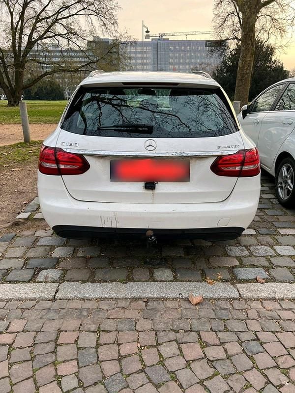 Gebraucht Mercedes C180 116 PS (85 kW) 2015 Weiß Kombi