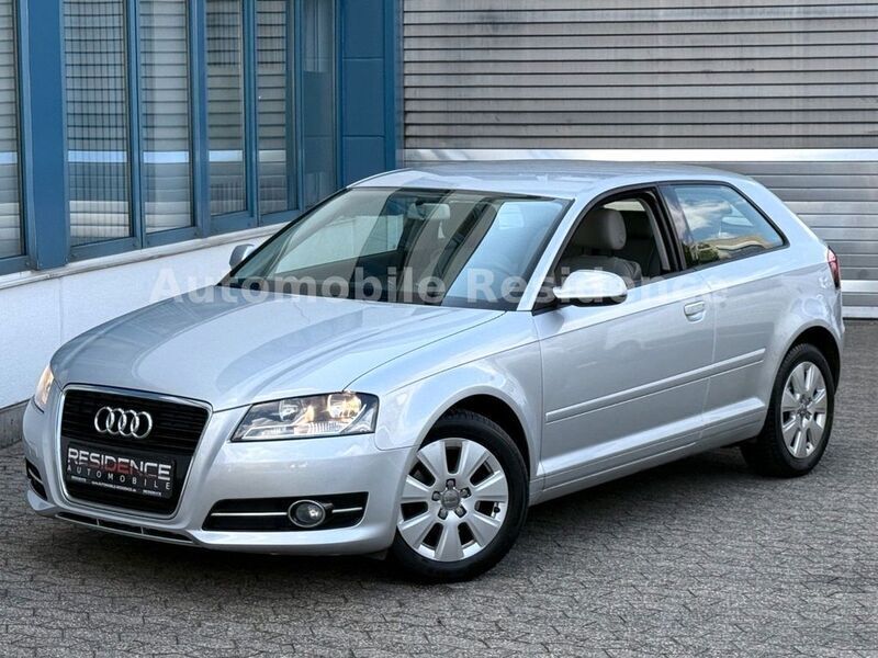 Gebraucht Audi A3 Attraction 125 PS (91 kW) 2010 Silber Kleinwagen
