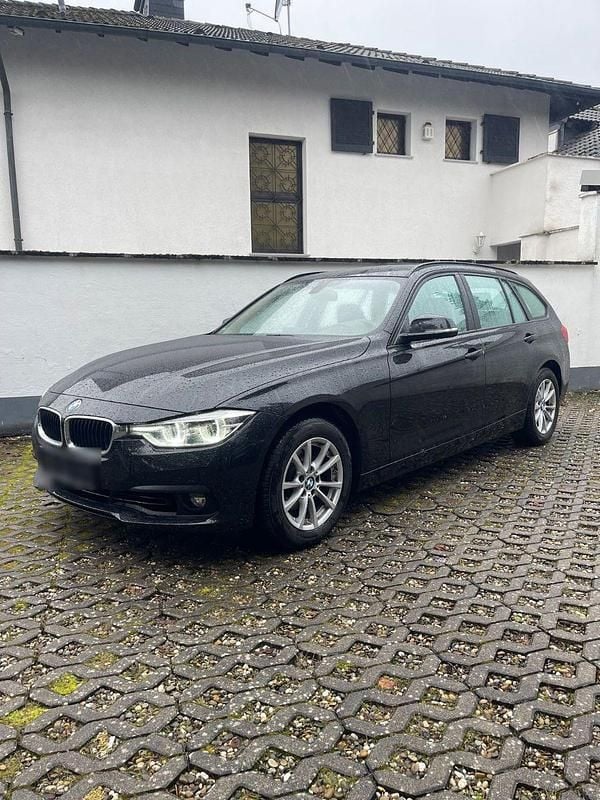 Gebraucht BMW 318 156 PS (114 kW) 2019 Schwarz Kombi