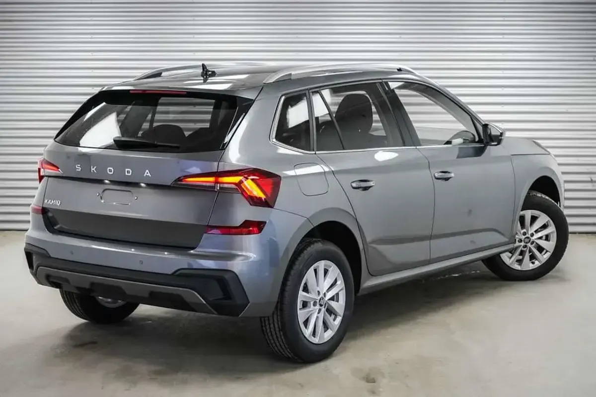 Ny Skoda Kamiq Selection 116 HK (85 kW) 2025 Grå SUV