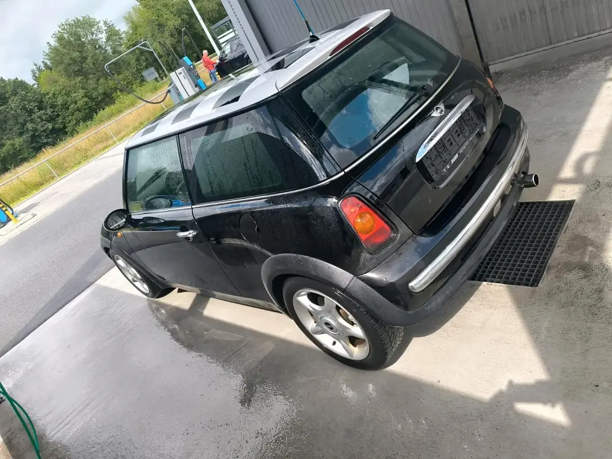 Gebraucht Mini Cooper 120 PS (88 kW) 2005 Schwarz Kleinwagen