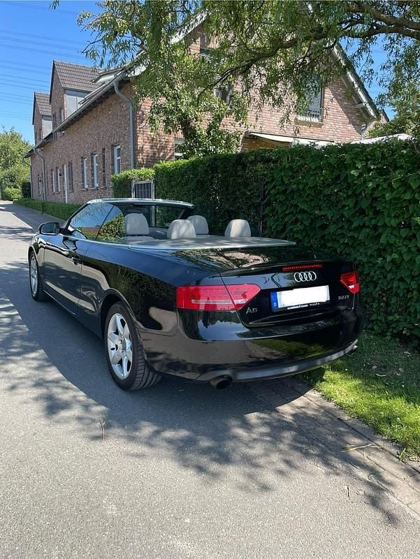 Schwarz Gebraucht 2010 Audi A5 Cabriolet Cabrio | 8.450 € (Guter Preis) - Bild 1/4