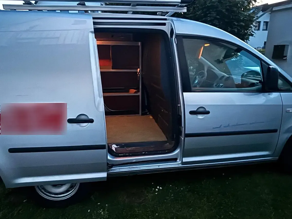 Gebraucht VW Caddy 75 PS (55 kW) 2011 Silber Van / Kleinbus