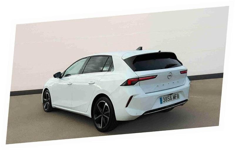 Gebraucht Opel Astra Ultimate 131 PS (96 kW) 2025 Weiß Kombi