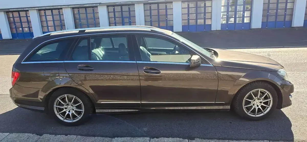 Gebraucht Mercedes C250 204 PS (150 kW) 2013 Dolomitbraun  metalliclack Kombi