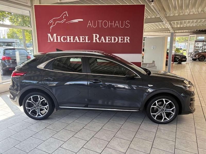 (h8g) pentametal met. Gebraucht 2022 Kia XCeed Vision SUV | 21.450 € (Fairer Preis) - Bild 1/4