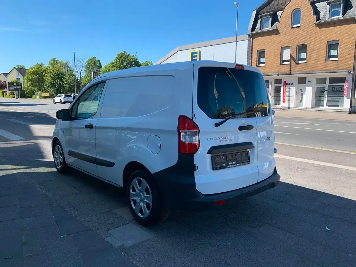 Gebraucht Ford Transit Trend 101 PS (74 kW) 2021 Weiß Kombi
