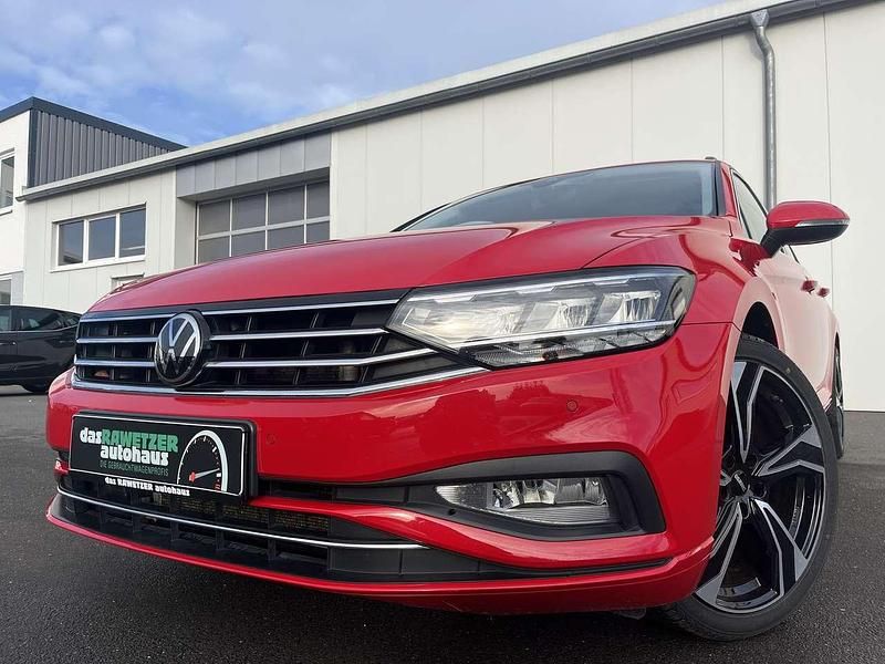 Rot Gebraucht 2022 VW Passat Active Kombi | 20.460 € (Superpreis) - Bild 1/4