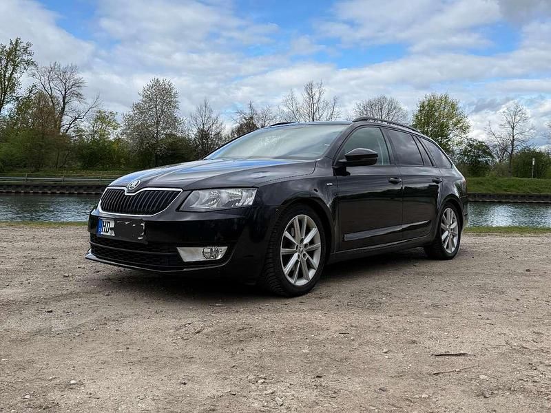 Gebraucht Skoda Octavia Joy 150 PS (110 kW) 2016 Schwarz Kleinwagen