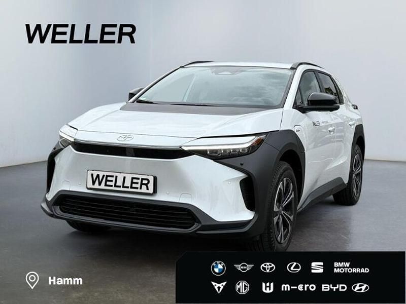 Weiss Gebraucht 2025 Toyota bZ4X SUV | 38.490 € (Superpreis) - Bild 1/3