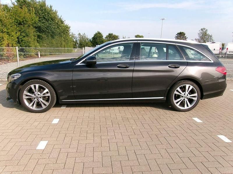 Gebraucht Mercedes C220 194 PS (142 kW) 2020 Limousine