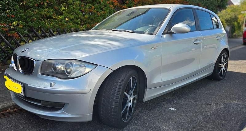 Silber Gebraucht 2007 BMW 118 Kleinwagen | 2.650 € (Superpreis) - Bild 1/4