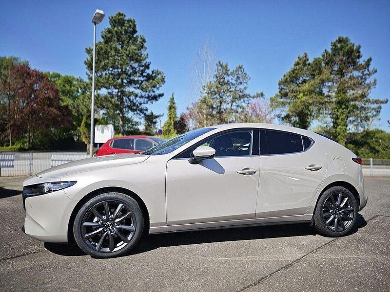 Gebraucht Mazda 3 Exclusive-Line 140 PS (102 kW) 2025 Platinum quartz m Limousine