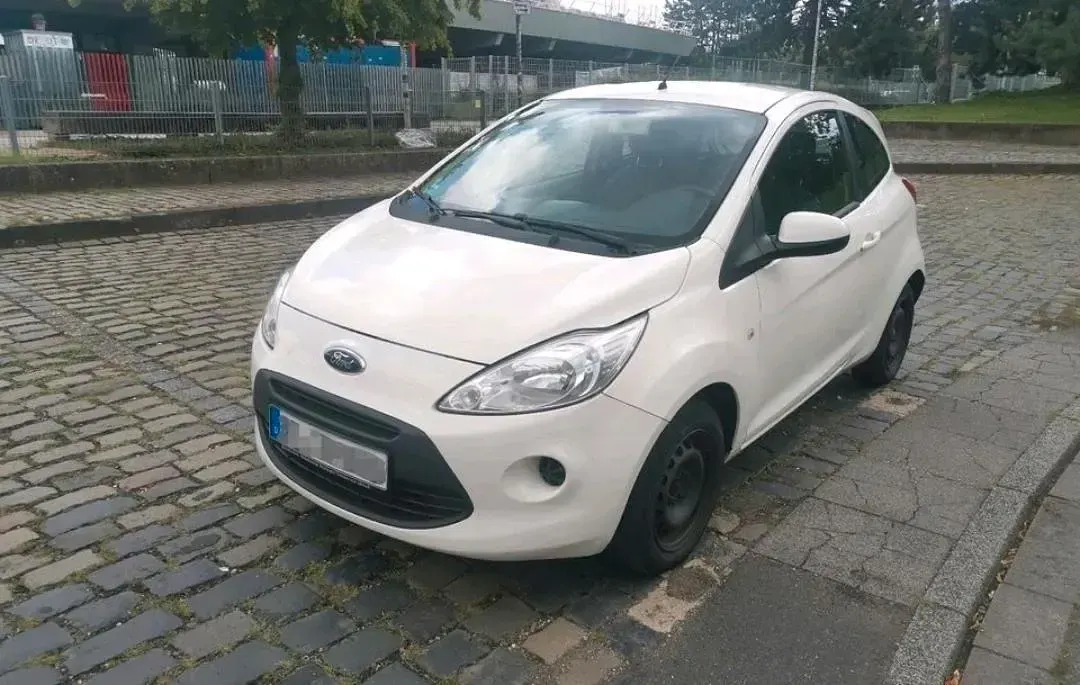 Gebraucht Ford Ka 69 PS (50 kW) 2013 Weiß Kleinwagen
