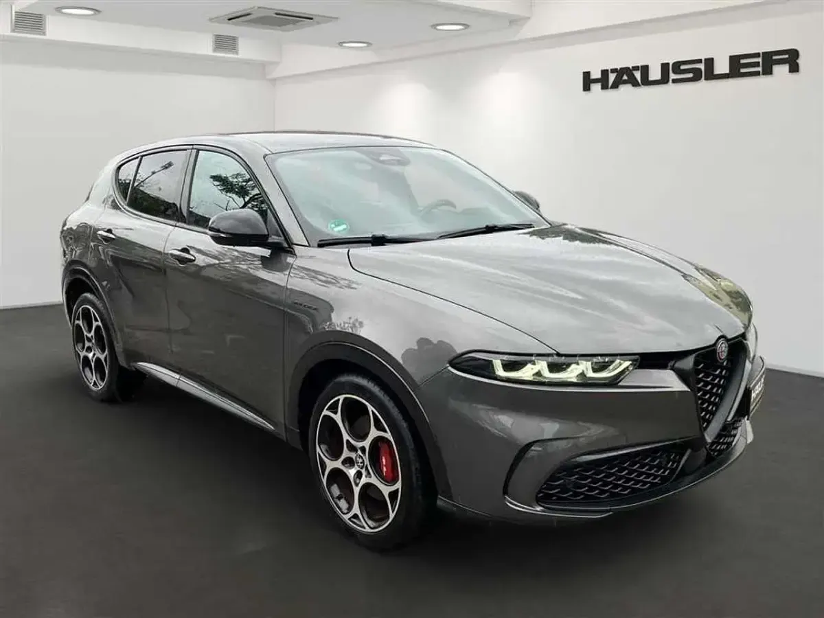 Gebraucht Alfa Romeo Tonale Veloce 159 PS (116 kW) 2024 Grau SUV