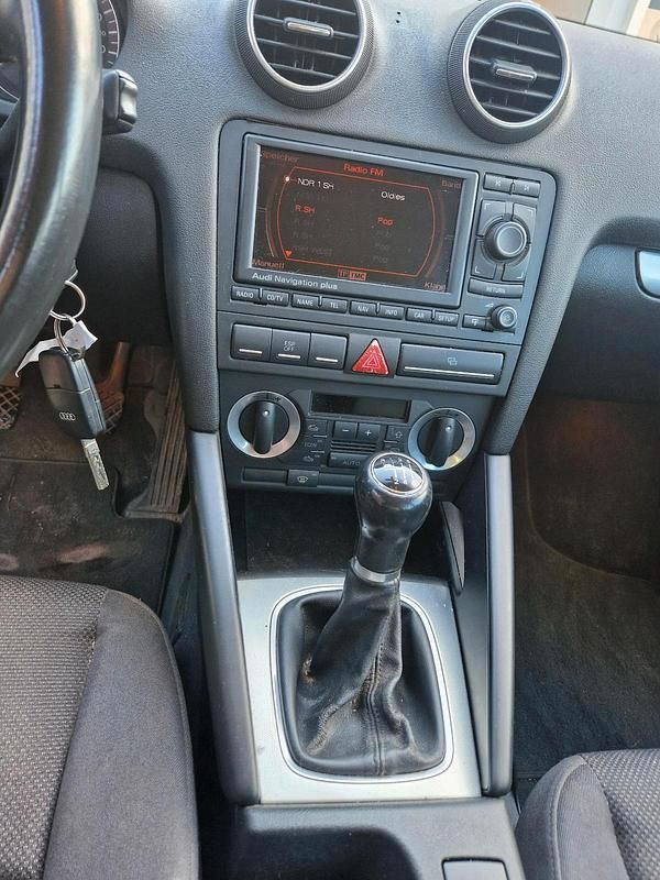 Gebraucht Audi A3 115 PS (84 kW) 2004 Grau Limousine