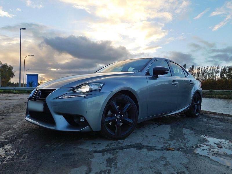 Gebraucht Lexus IS300h 223 PS (164 kW) 2016 Silber Limousine