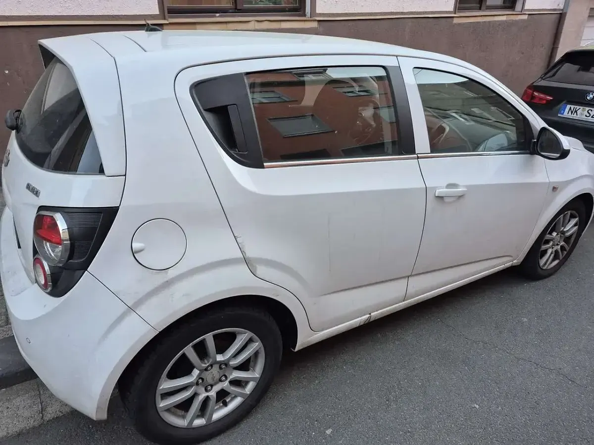 Gebraucht Chevrolet Aveo 95 PS (69 kW) 2012 Weiß Coupé