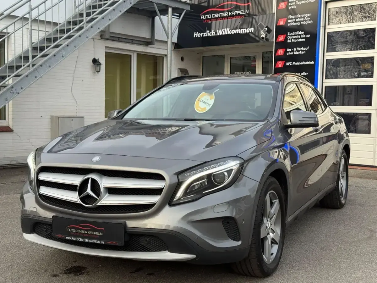 Gebraucht Mercedes GLA200 156 PS (114 kW) 2014 Grau SUV