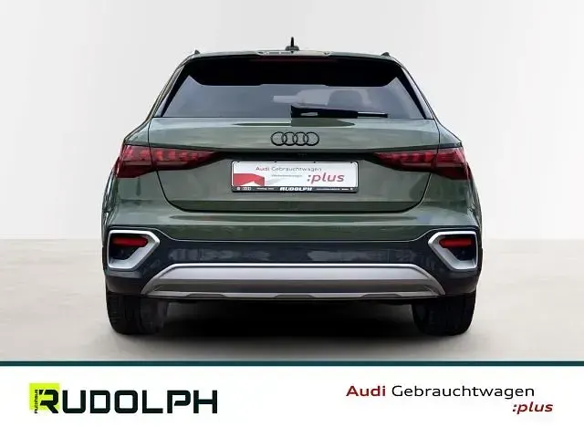 Gebraucht Audi A3 Ambiente 150 PS (110 kW) 2025 Distriktgrün metallic Limousine