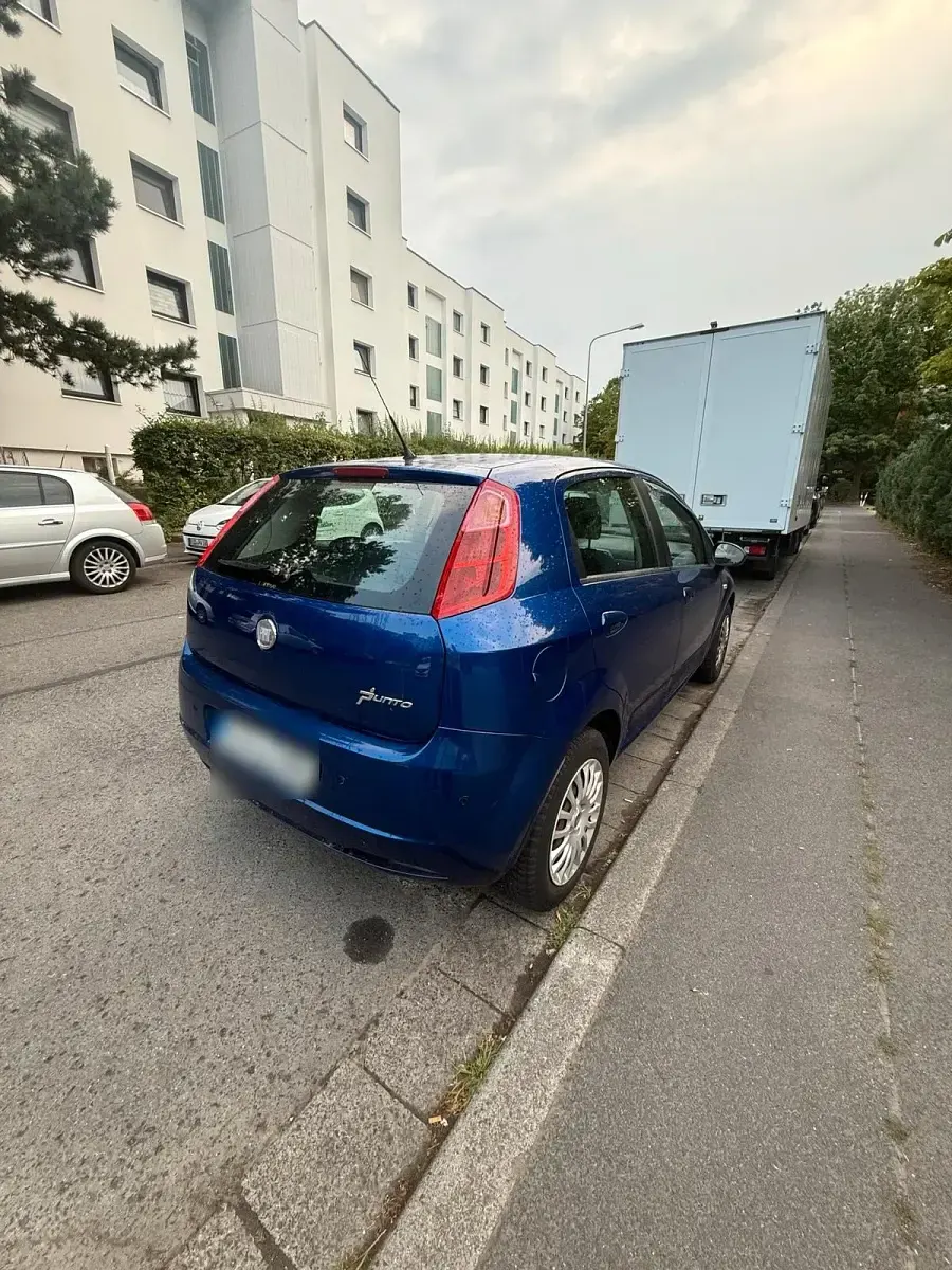 Gebraucht Fiat Punto 77 PS (56 kW) 2009 Blau Kleinwagen
