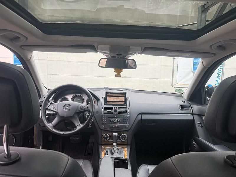 Gebraucht Mercedes C320 224 PS (164 kW) 2007 Schwarz Limousine